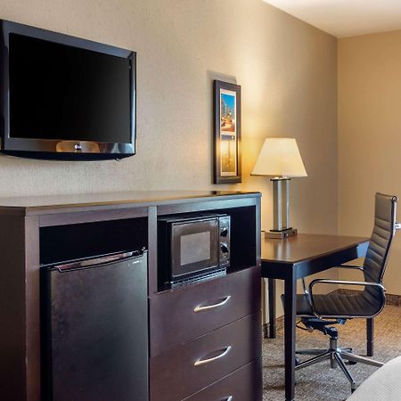 Comfort Inn & Suites Perry National Fairgrounds Area Exterior foto